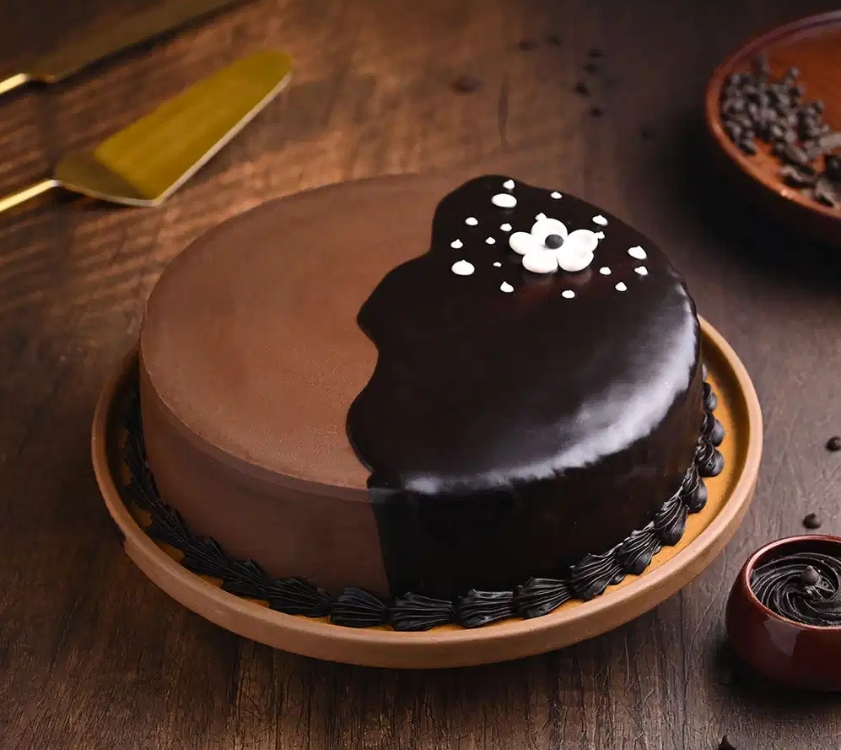 Chocolate Glaze Delicacy Cake